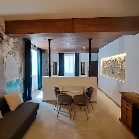 Caieta Housing Affittacamere 4*